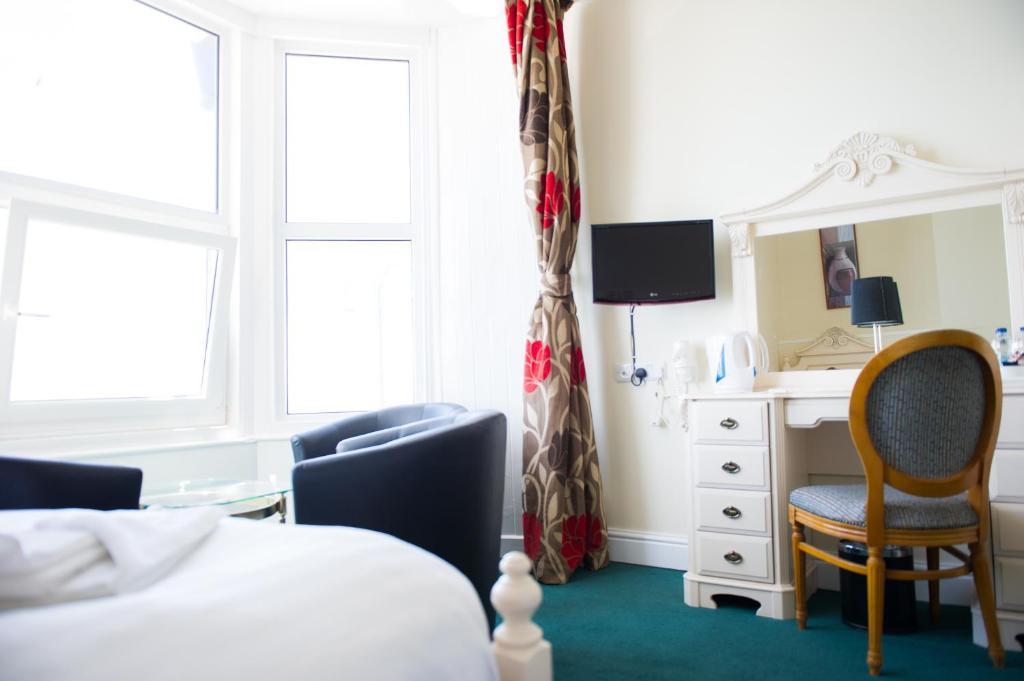 Queensbridge Hotel Aberystwyth Extérieur photo