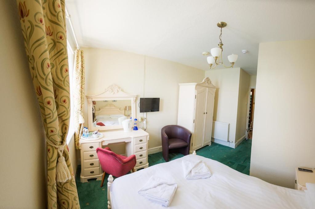 Queensbridge Hotel Aberystwyth Extérieur photo