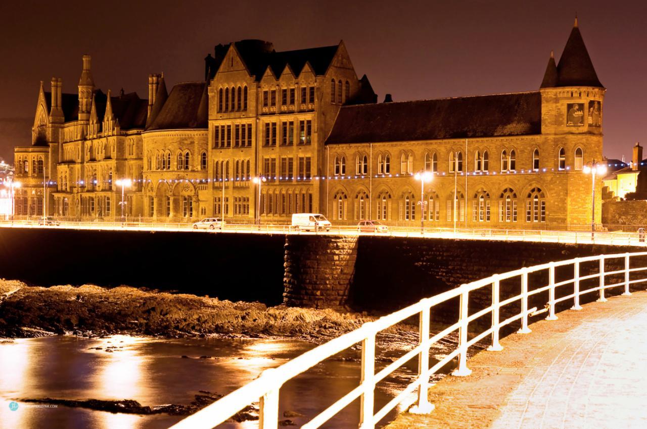 Queensbridge Hotel Aberystwyth Extérieur photo